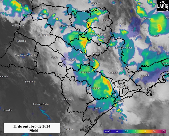 Imagem de satélite da tempestade em São Paulo